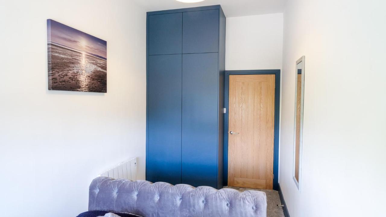 Intimate Entire Flat 9-Min Walk To Boscombe Beach Bournemouth Exterior photo